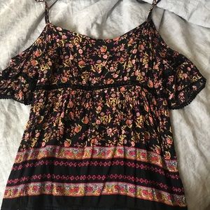 Francesca's Collections Tops - Floral Off the Shoulder Top Francesca's Collections Tops - Floral Off the Shoulder Top